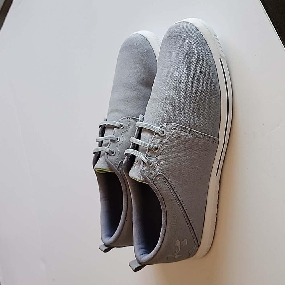 NWOT Under Armor Men's  Gray Stretch Canvas Upper Stretch Bungee Lacing Shoes